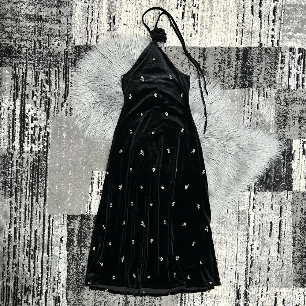 WeWoreWhat Black High Neck Flower Emboidered‎ Velvet Dress Size XS ($168)